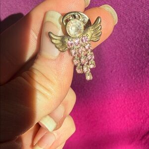 Vintage Avon Elegant Pink Winged Dangle Pin brooch jewelry